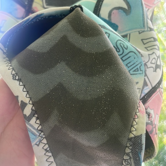 Billabong 1mm wetsuit - Picture 3 of 3